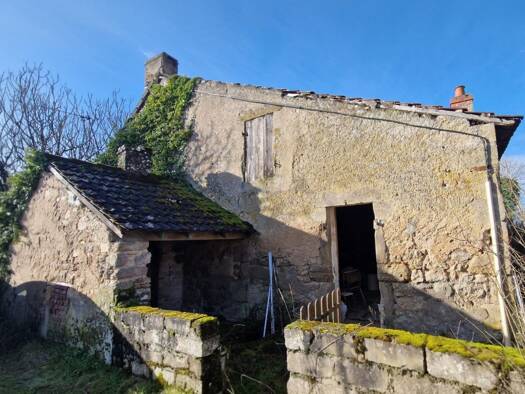 Maison à vendre 38 000 € 4 pièces 2 chambres 107 m² 1 052 m² de terrain Montmort 71320