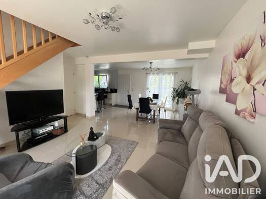 Maison à vendre 234 900 € 5 pièces 4 chambres 105 m² 731 m² de terrain Saunay 37110