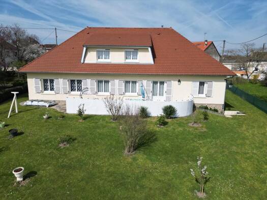 Maison à vendre 275 000 € 10 pièces 8 chambres 255 m² Sud Ouest Bellac 87300