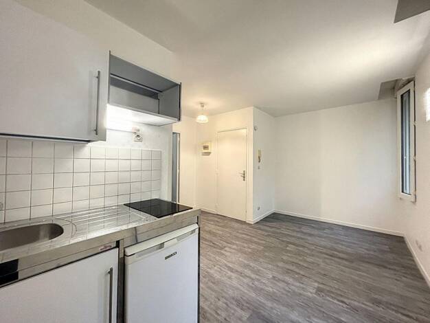 Appartement à louer 525 € 2 pièces 1 chambre 24,2 m² 1er étage Grammont Tours 37000