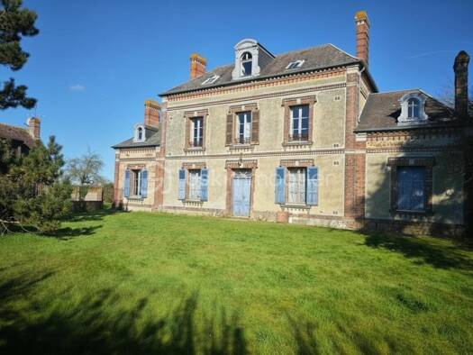 Maison de plain-pied à vendre 159 000 € 10 pièces 5 chambres 300 m² 2 500 m² de terrain Mandres 27130