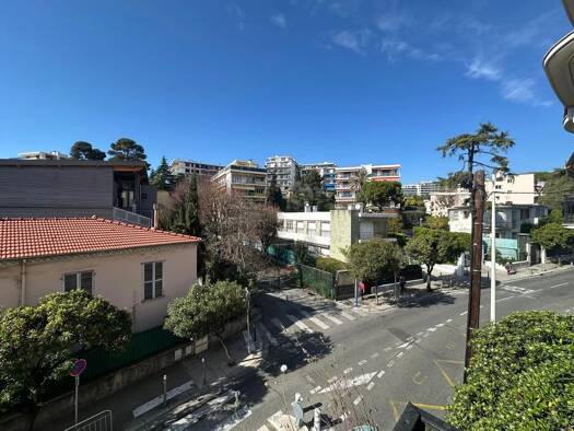 Appartement à vendre 379 000 € 3 pièces 64 m² 2ème étage Cimiez Nice 06000