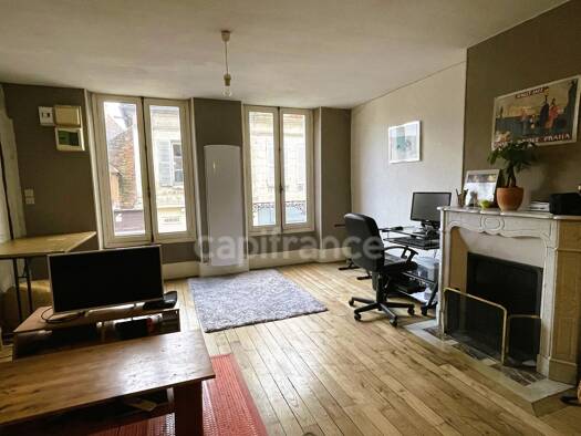 Appartement à vendre 103 500 € 3 pièces 1 chambre 79 m² Étage 1/2 Palais de Justice-Saint Eusebe-Pont Auxerre 89000