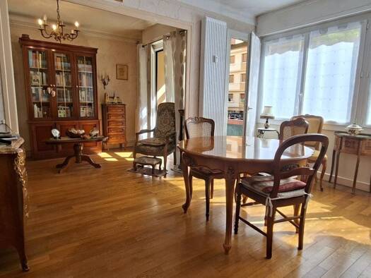 Appartement à vendre 235 000 € 3 pièces 2 chambres 72 m² Étage 1/7 Centre Ville Nord Aix-les-Bains 73100