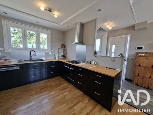Maison à vendre 234 000 € 5 pièces 4 chambres 119 m² 964 m² de terrain Bourgueil 37140