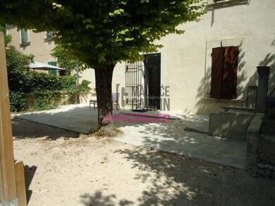Appartement à louer 699 € 2 pièces 1 chambre 58,3 m² RDC/2 Ouest Monteux 84170