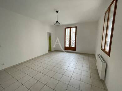 Appartement à louer 468 € 3 pièces 2 chambres 69 m² Étage 2/3 Castelnaudary 11400
