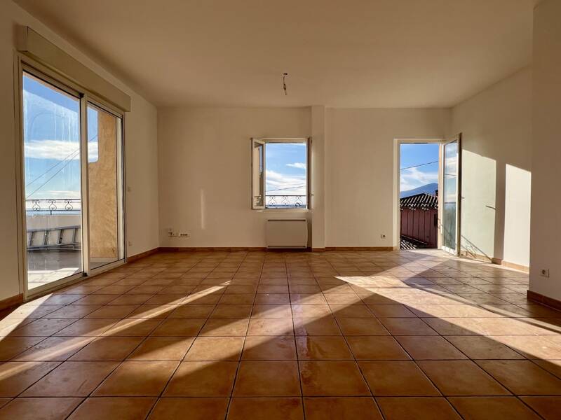 Maison à louer, 81m², NICE