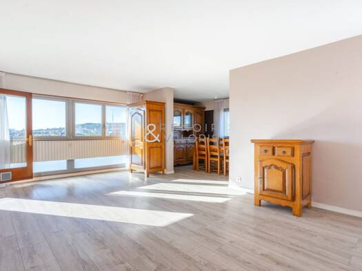 Appartement à vendre 139 000 € 4 pièces 2 chambres 74 m² Étage 6/6 Gec Village Villers-lès-Nancy 54600