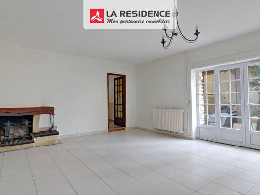 Appartement à vendre 220 500 € 3 pièces 2 chambres 85 m² RDC Mareil-sur-Mauldre 78124