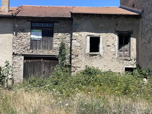 Maison à vendre 16 000 € 3 pièces 1 chambre 100 m² 213 m² de terrain Saint-Pierre-du-Champ 43810