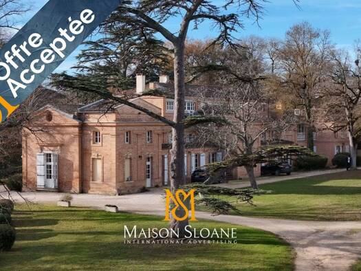 Maison à vendre 999 000 € 49 pièces 17 chambres 1 500 m² 92 766 m² de terrain Sauveterre 32220