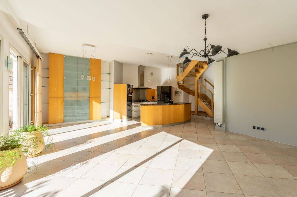 A louer, maison lumineuse et familiale. 4 chambres , 149 m2 — 3