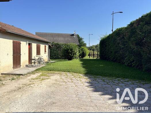 Maison de plain-pied à vendre 191 000 € 4 pièces 3 chambres 72 m² Cublac 19520