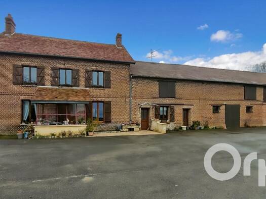 Maison à vendre 398 000 € 6 pièces 2 chambres 131 m² 14 661 m² de terrain Chaumont-en-Vexin 60240