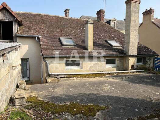Maison à vendre 45 000 € 3 pièces 2 chambres 90 m² 220 m² de terrain Alençon 61000