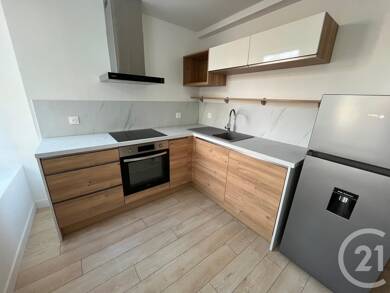 Appartement à louer 770 € 4 pièces 3 chambres 79 m² 1er étage Boulogne sur Mer 62200