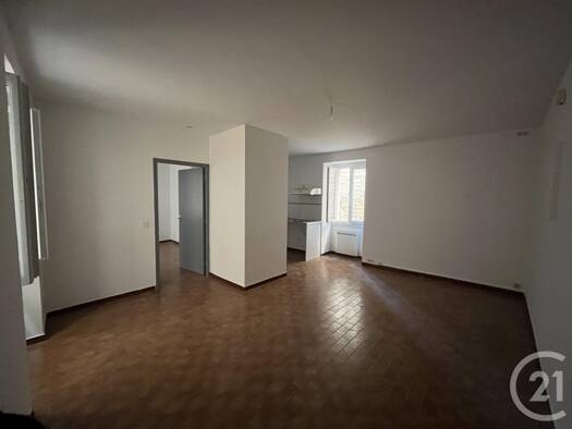 Appartement à louer 360 € 2 pièces 1 chambre 38,3 m² 1er étage Bagnols sur Ceze 30200