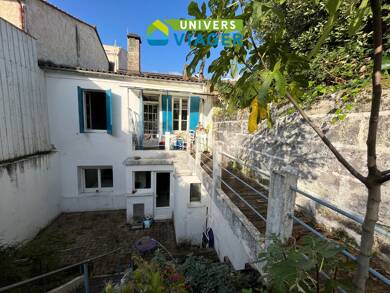 Maison en viager libre Bouquet 340 094 € 4 pièces 3 chambres 100 m² Capucins-Saint Michel-Nansouty-Saint Genès Bordeaux 33000