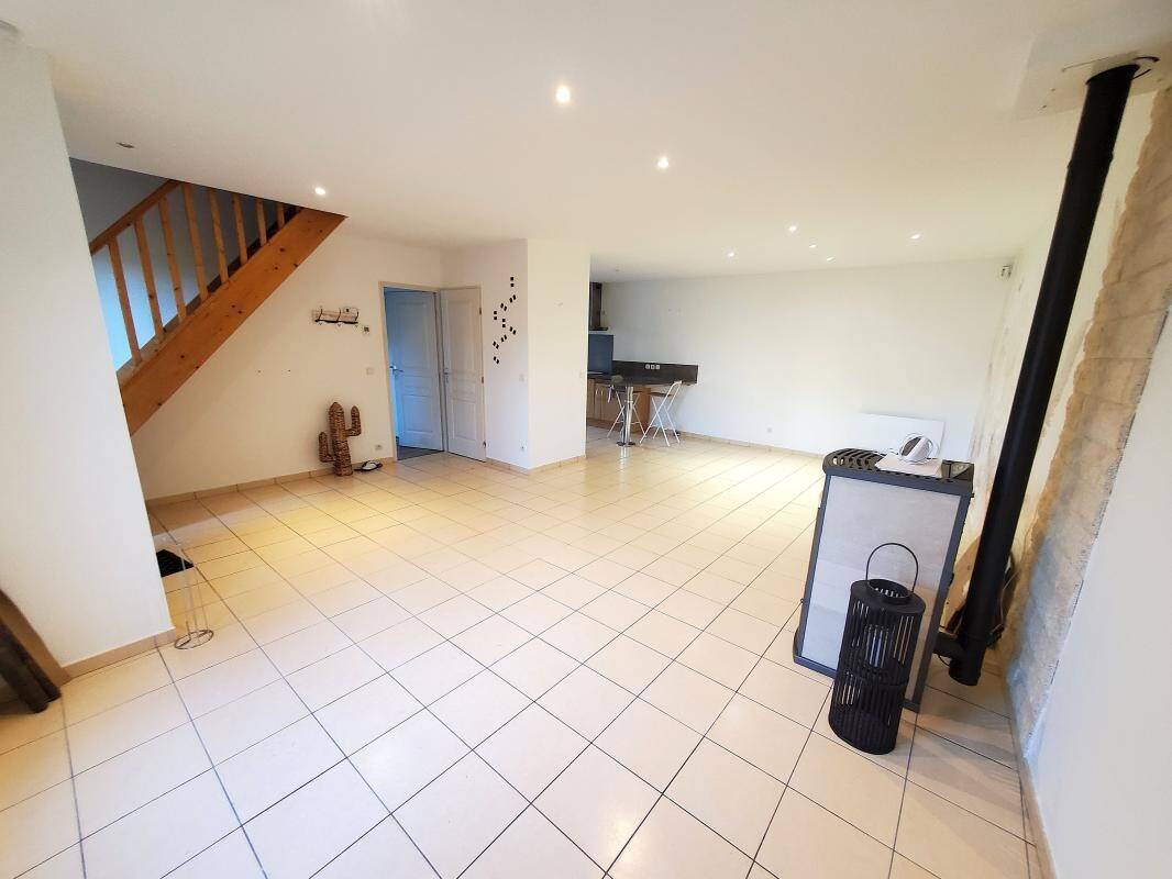 Maison à vendre, 95m², CRECY LA CHAPELLE