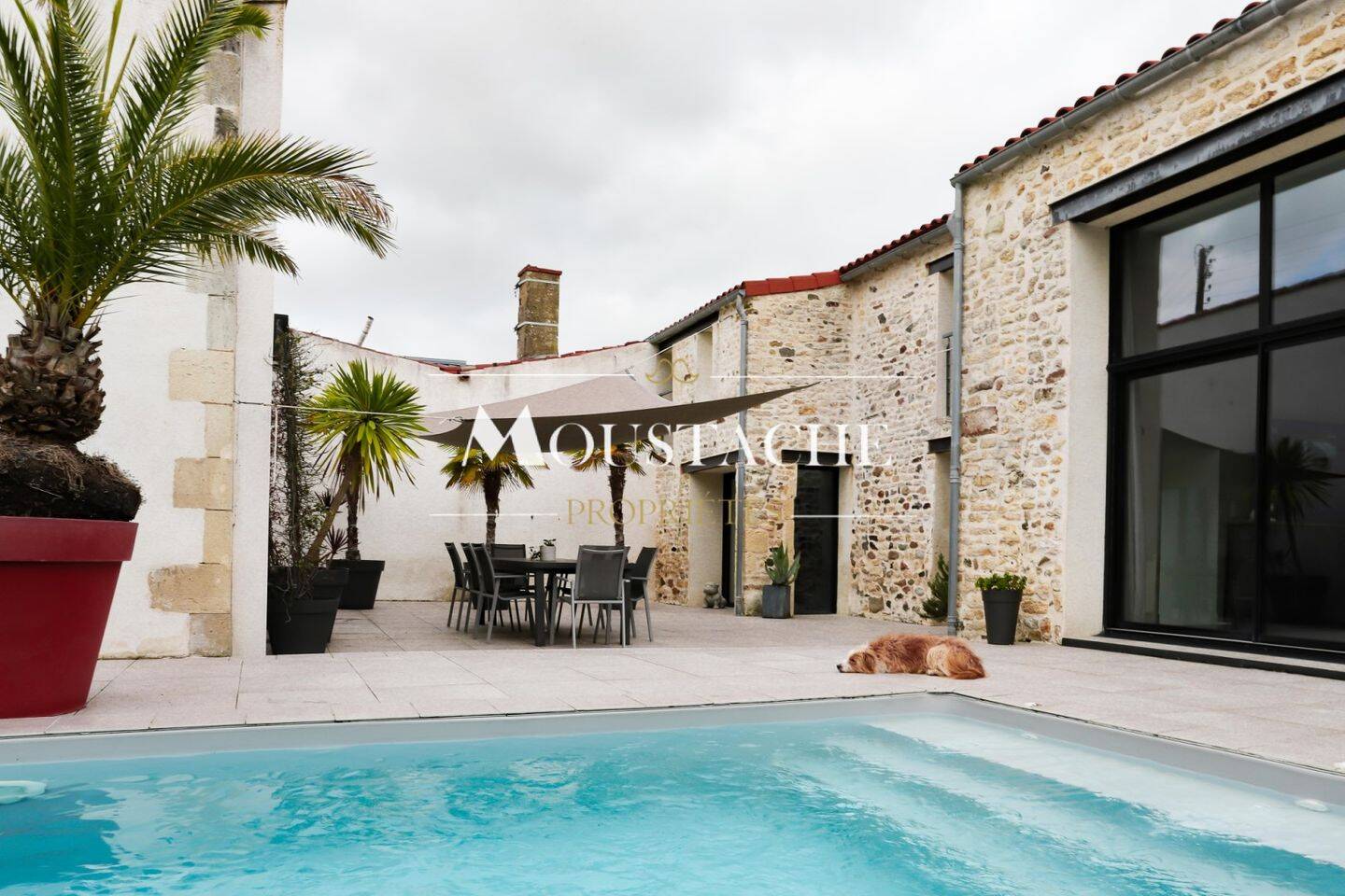 Maison à vendre, 205m², MORNAC SUR SEUDRE