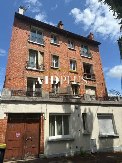 Appartement à louer 780 € 2 pièces 1 chambre 36 m² Dernier étage, Étage 3/3 La Cerisaie Eaubonne 95600