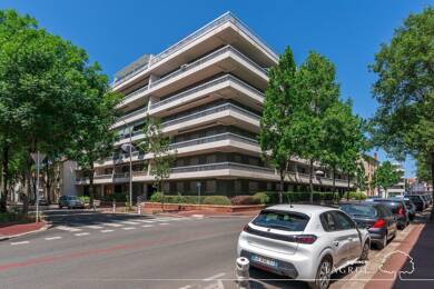 Appartement à louer 845 € 3 pièces 2 chambres 80,4 m² Étage 4/1 Les Bains-République Vichy 03200