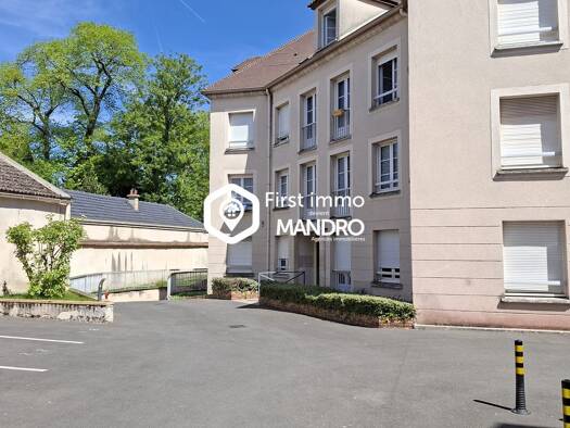 Duplex à vendre 169 000 € 3 pièces 2 chambres 41,19 m² 3ème étage Leclerc-Centre Ouest Brie-Comte-Robert 77170