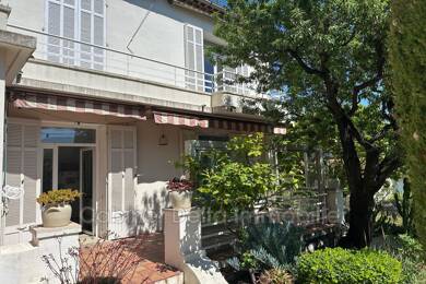 Appartement à louer 1 250 € 3 pièces 1 chambre 81 m² RDC Port Issol Sanary-sur-Mer 83110