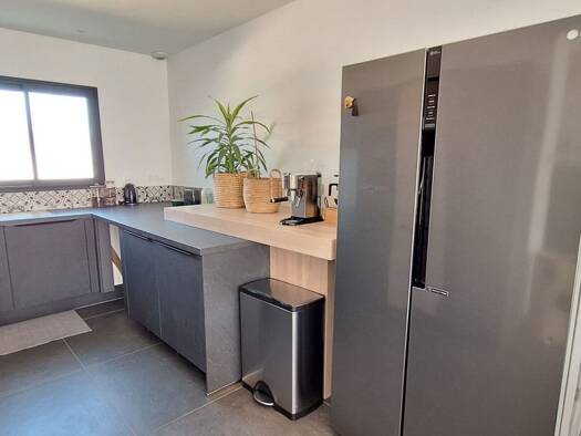 Maison de plain-pied à vendre - Neuf 265 000 € 5 pièces 4 chambres 110 m² 402 m² de terrain Attignat 01340