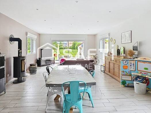 Maison à vendre 210 000 € 4 pièces 3 chambres 130 m² 6 282 m² de terrain Delettes 62129