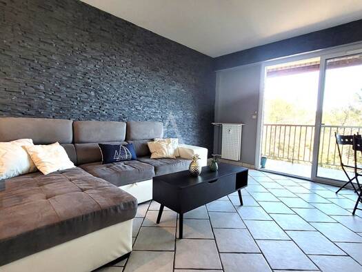 Appartement à vendre 135 000 € 2 pièces 1 chambre 45 m² Étage 3/4 Peymeinade 06530