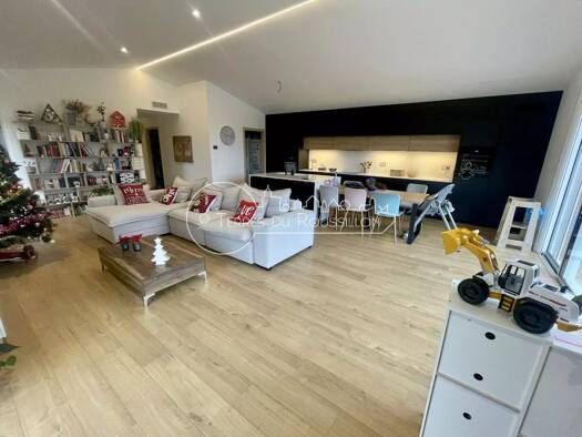 Maison de plain-pied à vendre 644 000 € 4 pièces 3 chambres 150 m² 33 010 m² de terrain Ponteilla 66300