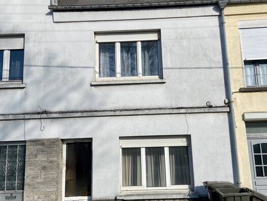 Maison à vendre 65 250 € 4 pièces 2 chambres 84 m² 128 m² de terrain Louvroil 59720