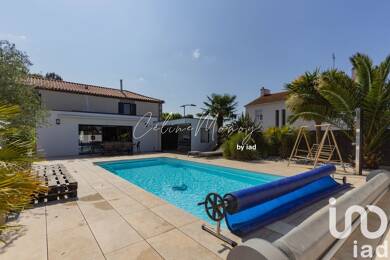 Maison à vendre 550 000 € 9 pièces 5 chambres 190 m² 1 129 m² de terrain Venansault 85190