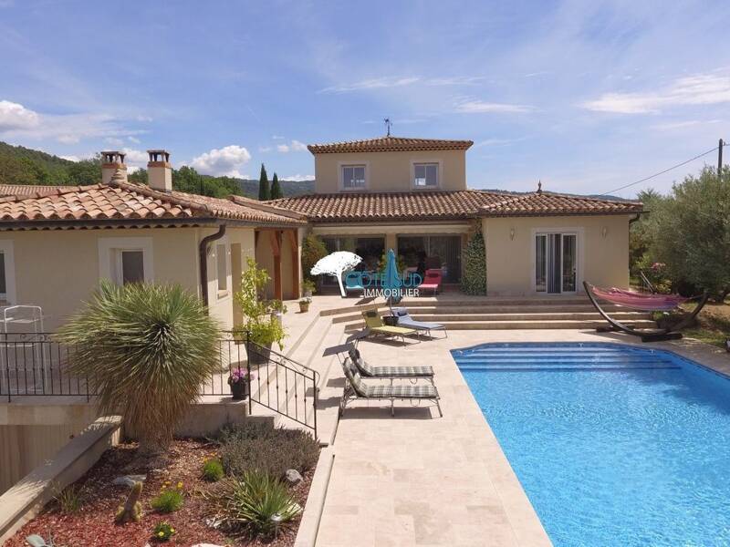 Maison à vendre, 220m², VILLECROZE