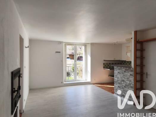 Appartement à vendre 99 000 € 3 pièces 2 chambres 52,18 m² Étage 1/2 Castellane 04120