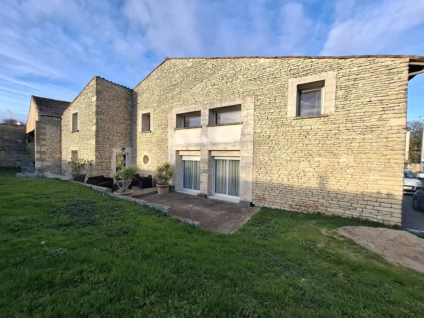 Maison à vendre, 220m², MAUZE SUR LE MIGNON