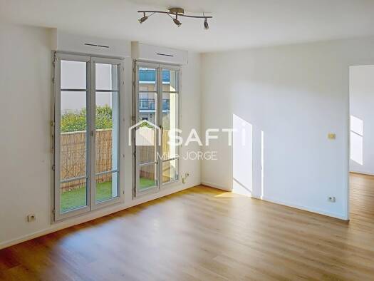 Appartement à vendre 169 000 € 2 pièces 1 chambre 40 m² Étage 1/2 Bornes Aux Dames-Les Fonds-Longues Raies Éragny 95610