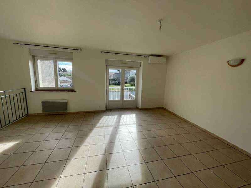 Maison à louer, 66m², SAINTE EULALIE