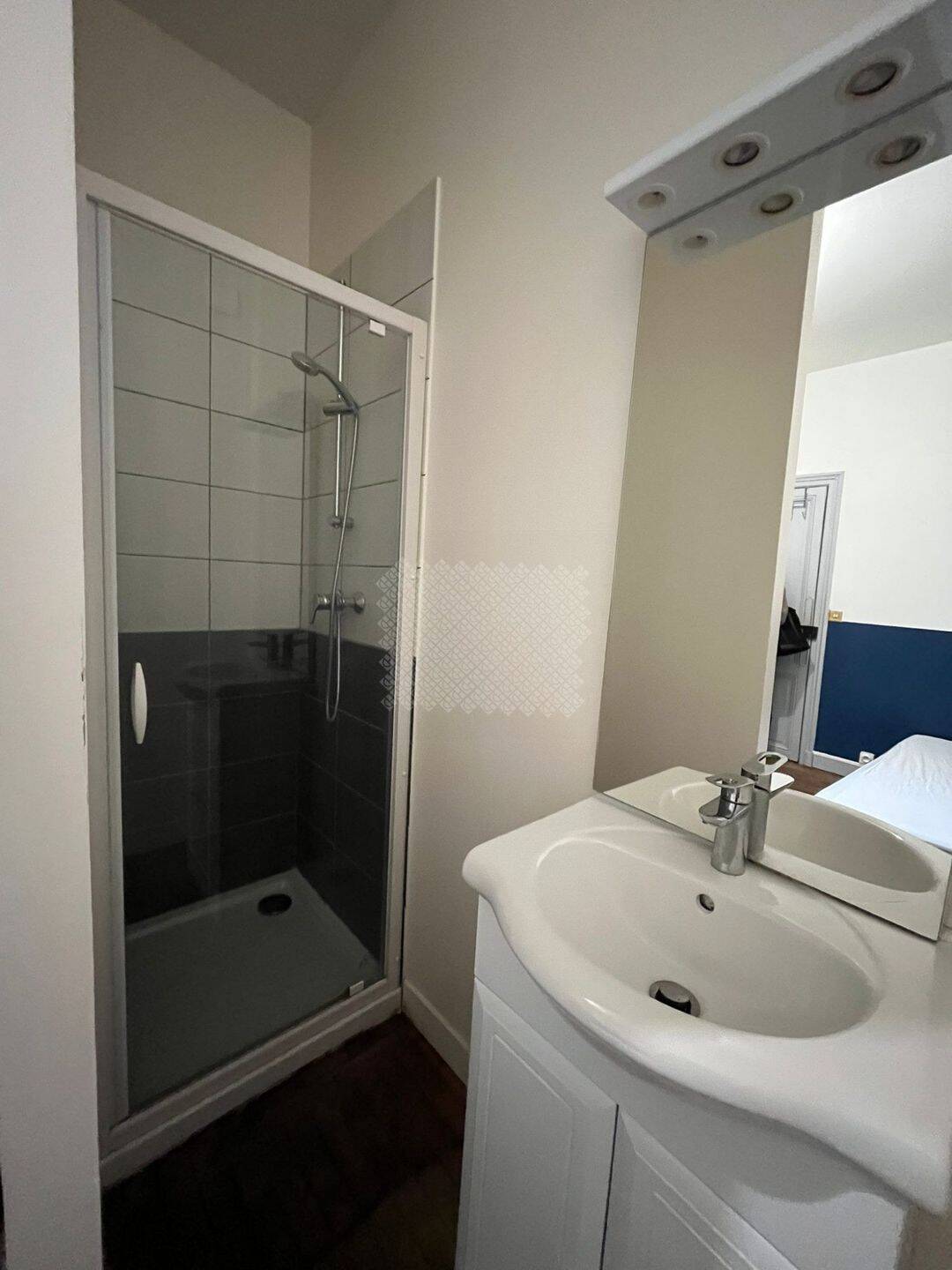 10 rue Jean Guignard 2 — 4