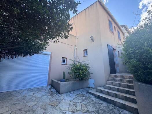 Maison à louer 1 900 € 5 pièces 3 chambres 127 m² Marseille 8ème arrondissement 13008