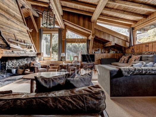 Chalet à vendre 5 250 000 € 7 pièces 5 chambres 310 m² 2 339 m² de terrain La Tour-Argentière-Les Praz Chamonix-Mont-Blanc 74400