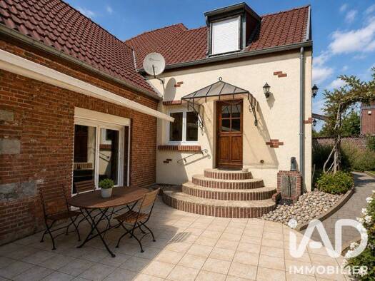 Maison à vendre 434 900 € 8 pièces 4 chambres 175 m² 1 209 m² de terrain Sebourg 59990