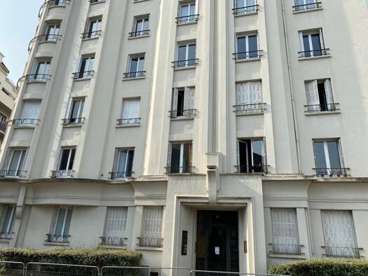 Appartement à louer 730 € 3 pièces 2 chambres 72 m² Étage 1/7 Clermont-Ferrand 63000