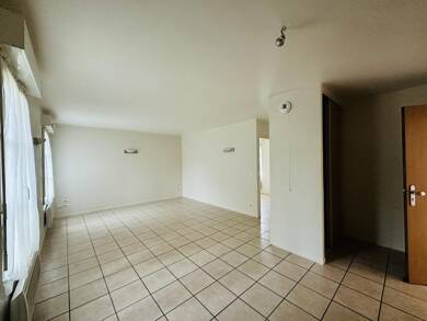 Appartement à louer 877 € 2 pièces 1 chambre 45 m² 1 étages Roissy-en-France 95700