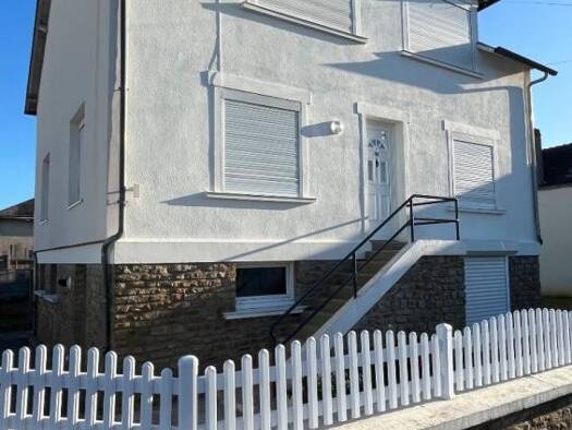 Maison à vendre 161 184 € 5 pièces 4 chambres 115 m² 360 m² de terrain Zone d'Activité Tuileries-Hôpital Sablé-sur-Sarthe 72300