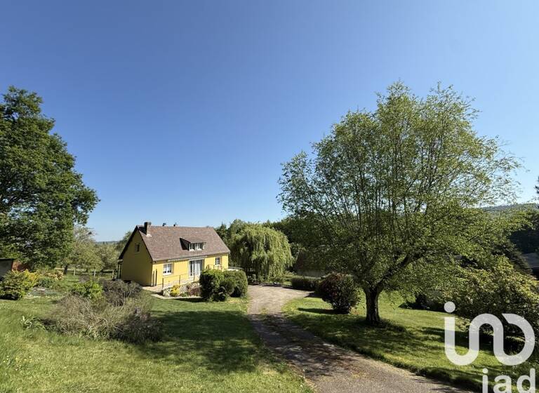 Maison à vendre 194 900 € 5 pièces 4<br/>chambres 108 m²<br/>superficie 2 000 m²<br/>terrain Brionne 27800
