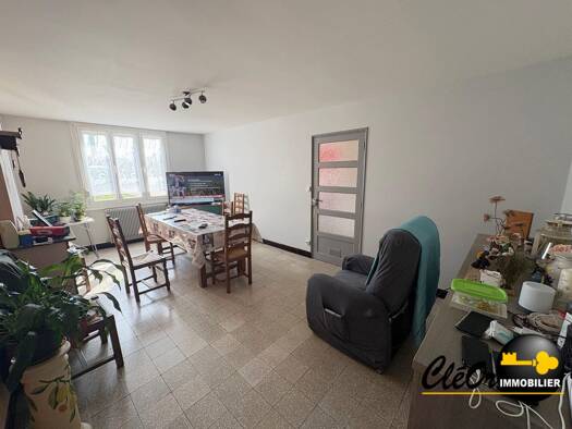 Maison à vendre 105 000 € 4 pièces 2 chambres 84 m² 225 m² de terrain Louhans Louhans 71500