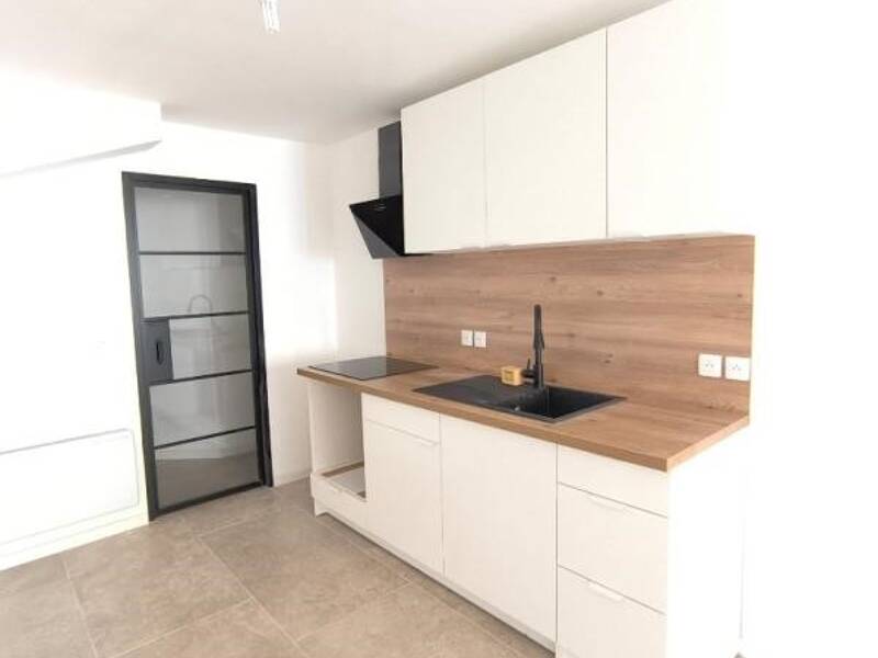 Maison à louer, 32m², SAINT QUENTIN LA POTERIE